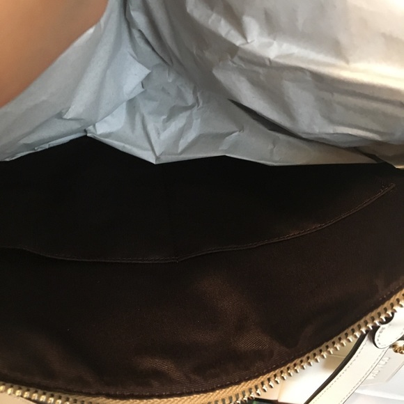 NWT Coach signature zip Tote bag - Picture 6 of 7